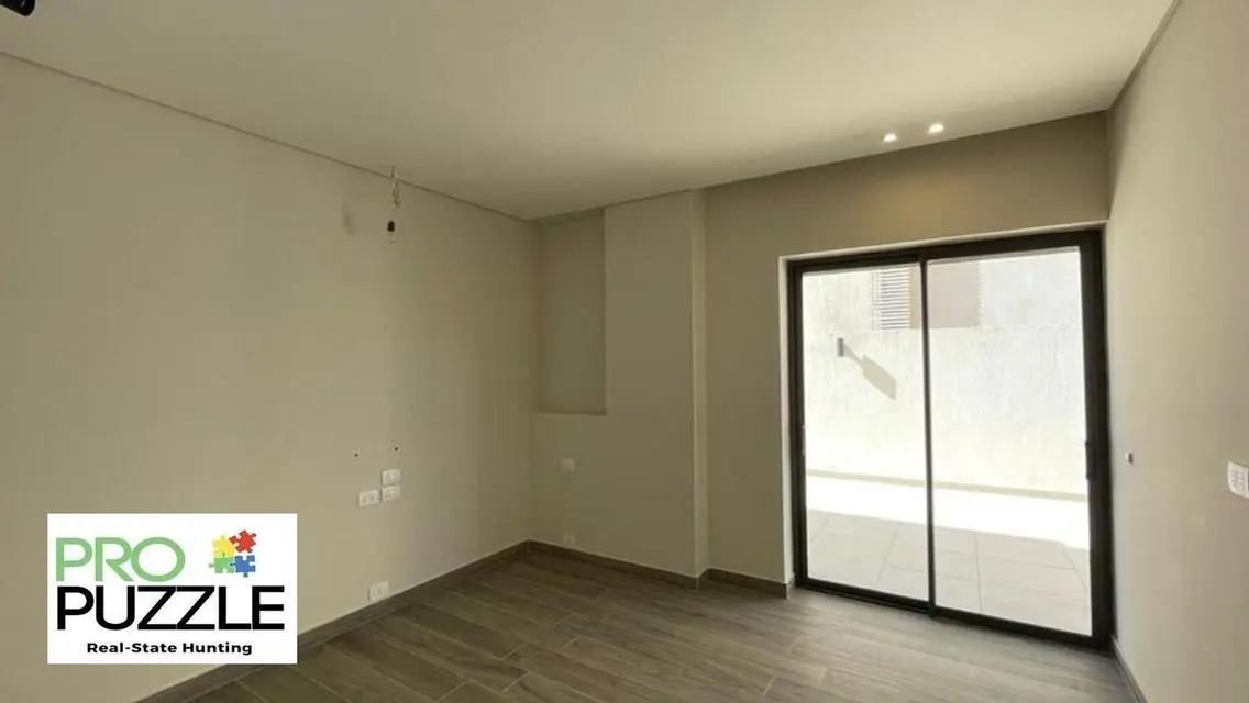 شقة للإيجار في كومباوند ليك فيو Residence