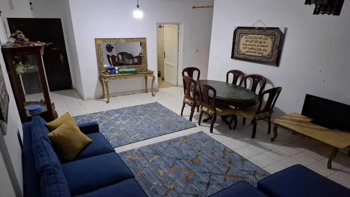 شقة للايجار90م فى المرحلة التانية جاهزه للسكن 