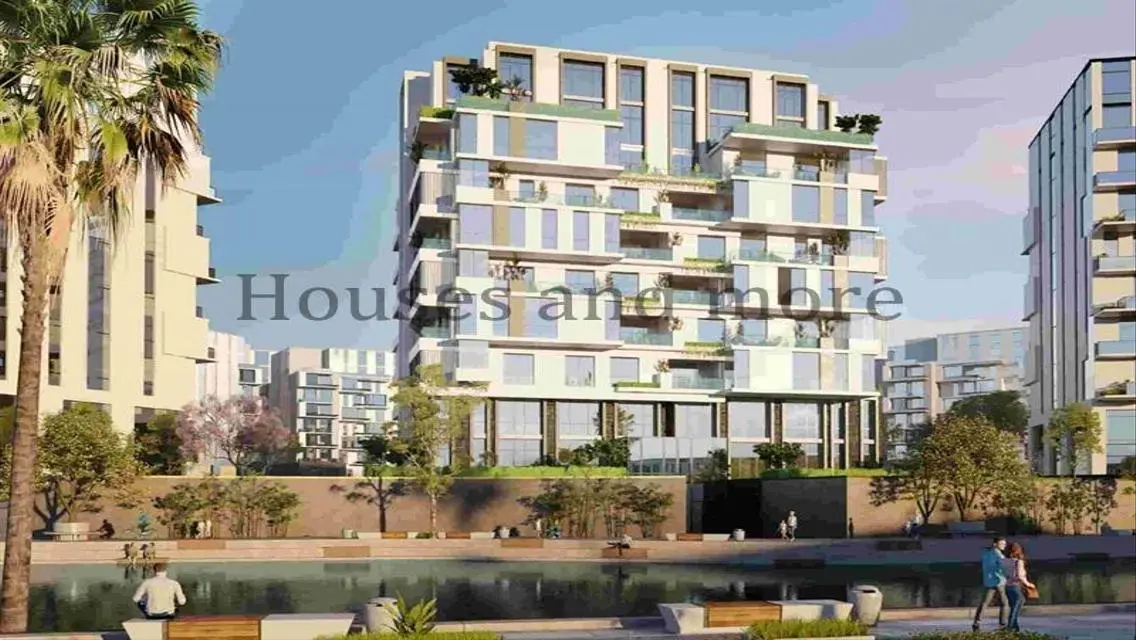 Resale hotel apartment in Arkan Palm Crown Plaza