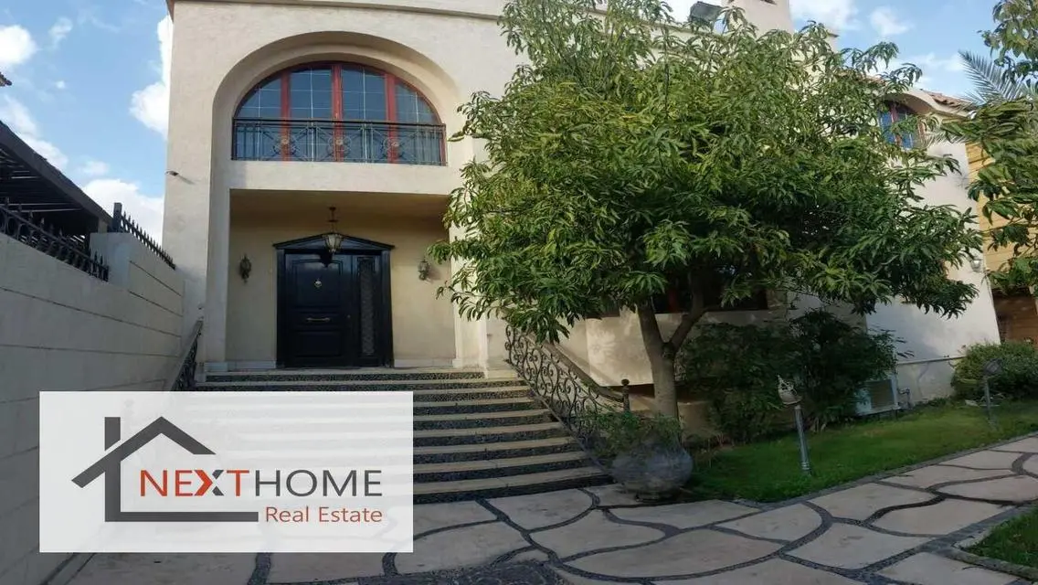 Separate villa 1000 sqm in Mirage City Super Lux