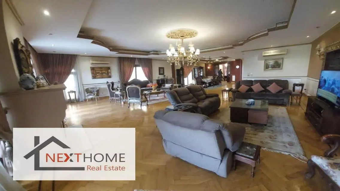 Separate villa 1000 sqm in Mirage City Super Lux