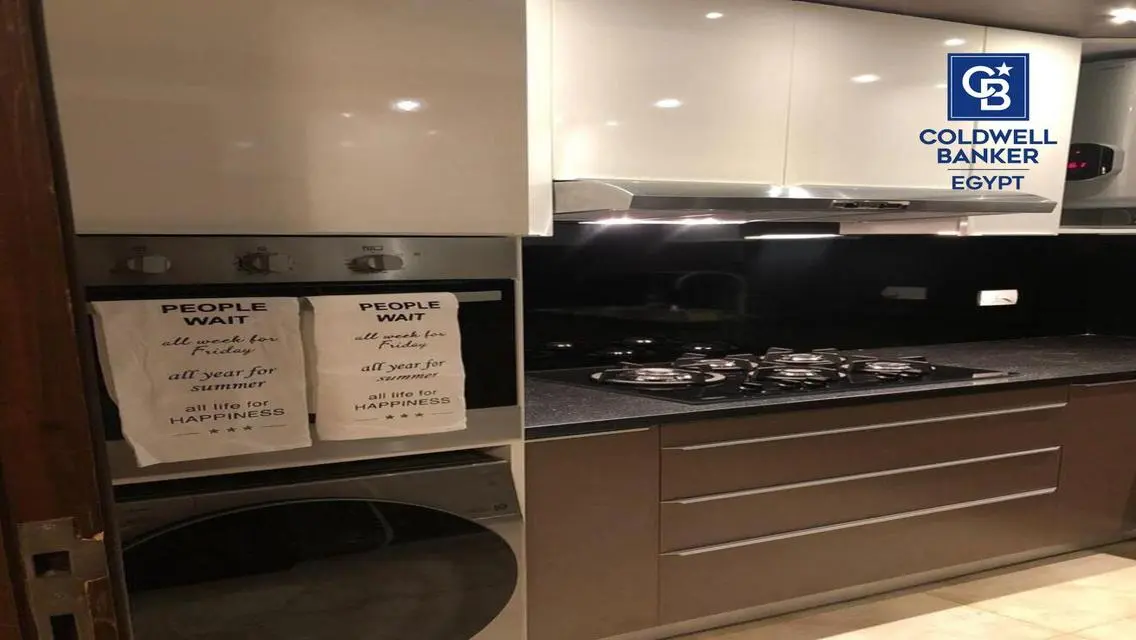 Luxury Apartment on 90 Avenue