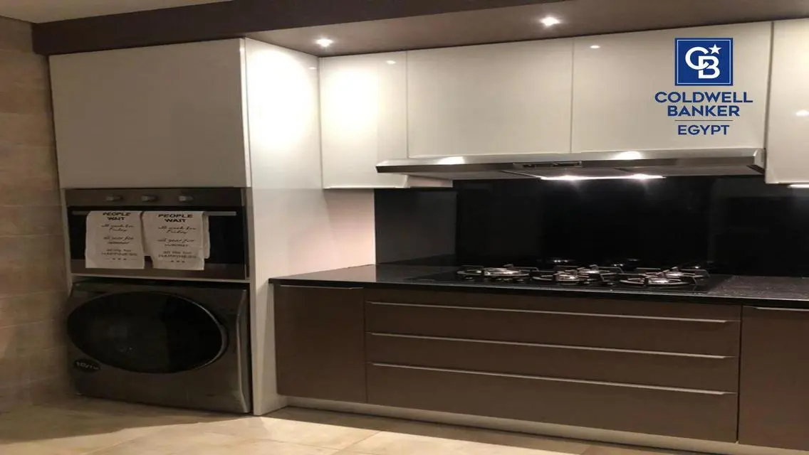 Luxury Apartment on 90 Avenue
