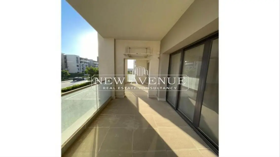 Luxurious 3-Bedroom Apartment with 180 sqm Space