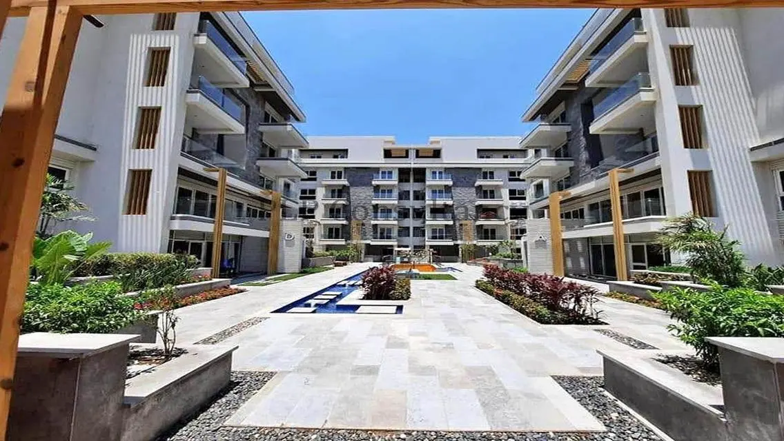 Resale finished penthouse in Mountain View