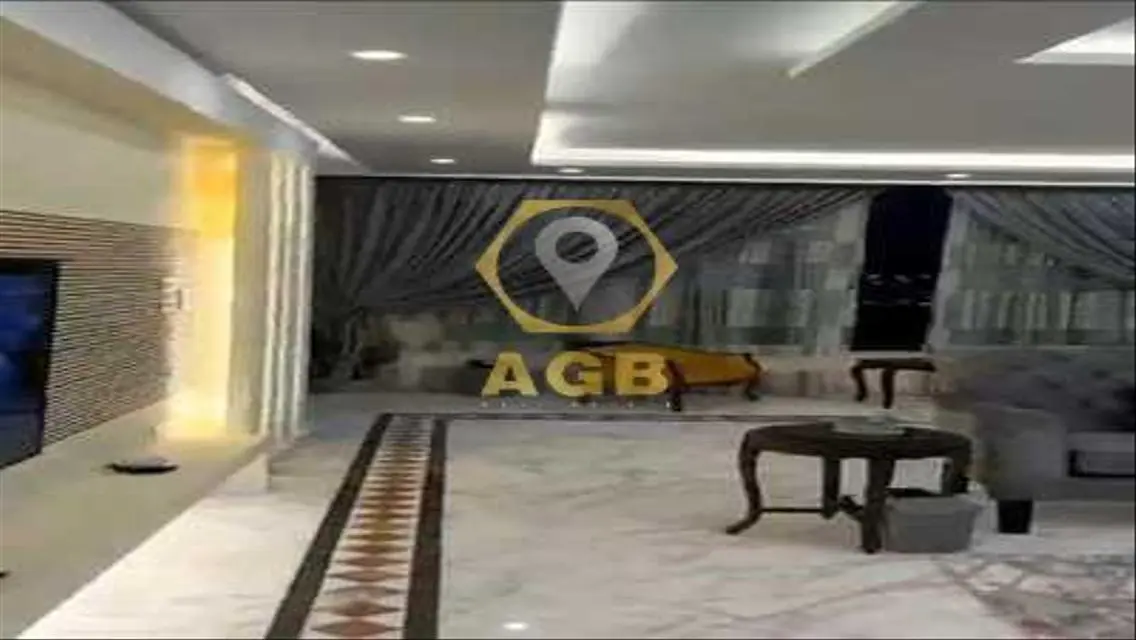 فرصه للبيع شقه 500م على النيل شارع البحر الاعظم