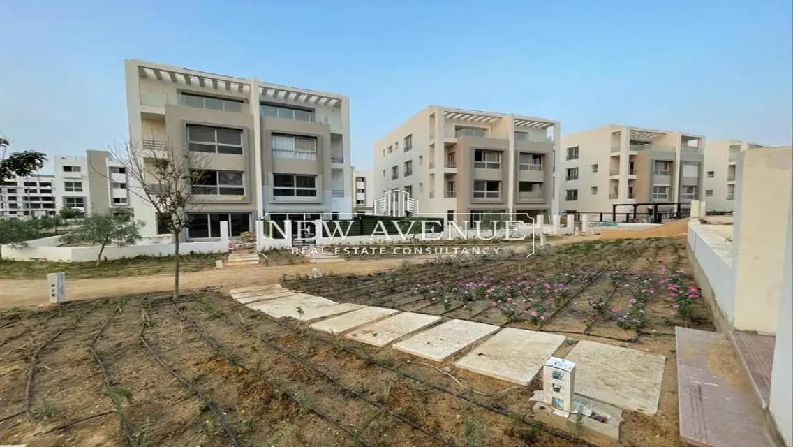 Luxurious Villa for Sale with Spacious Layout