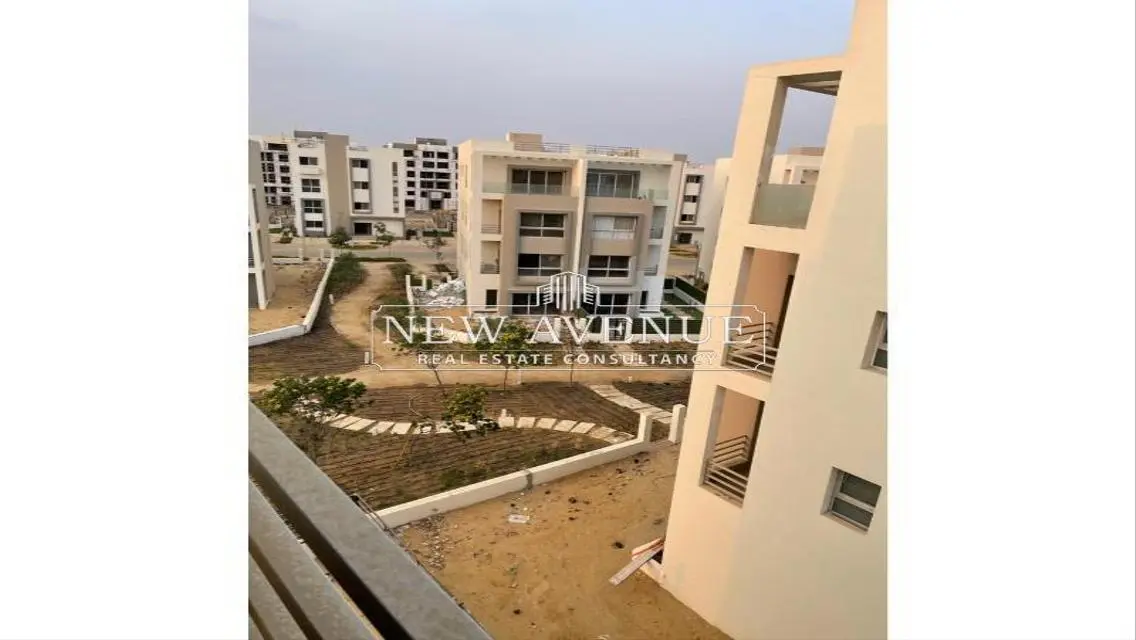 Luxurious Villa for Sale with Spacious Layout