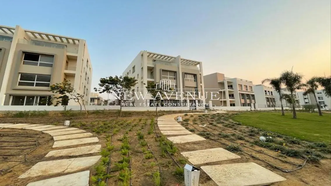 Luxurious Villa for Sale with Spacious Layout