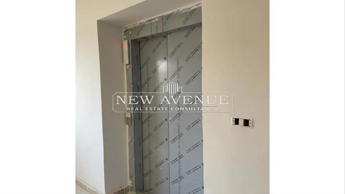 Luxurious Villa for Sale with Spacious Layout
