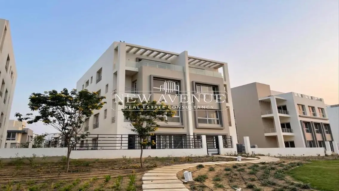 Luxurious Villa for Sale with Spacious Layout