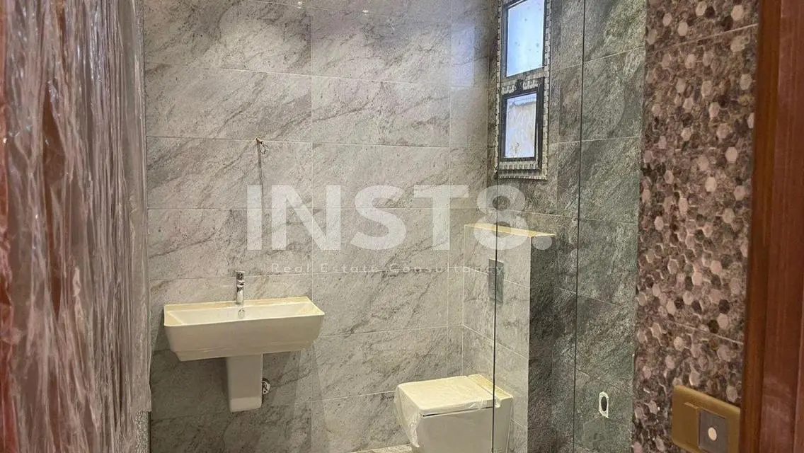 Luxury duplex for rent in Eastown open view