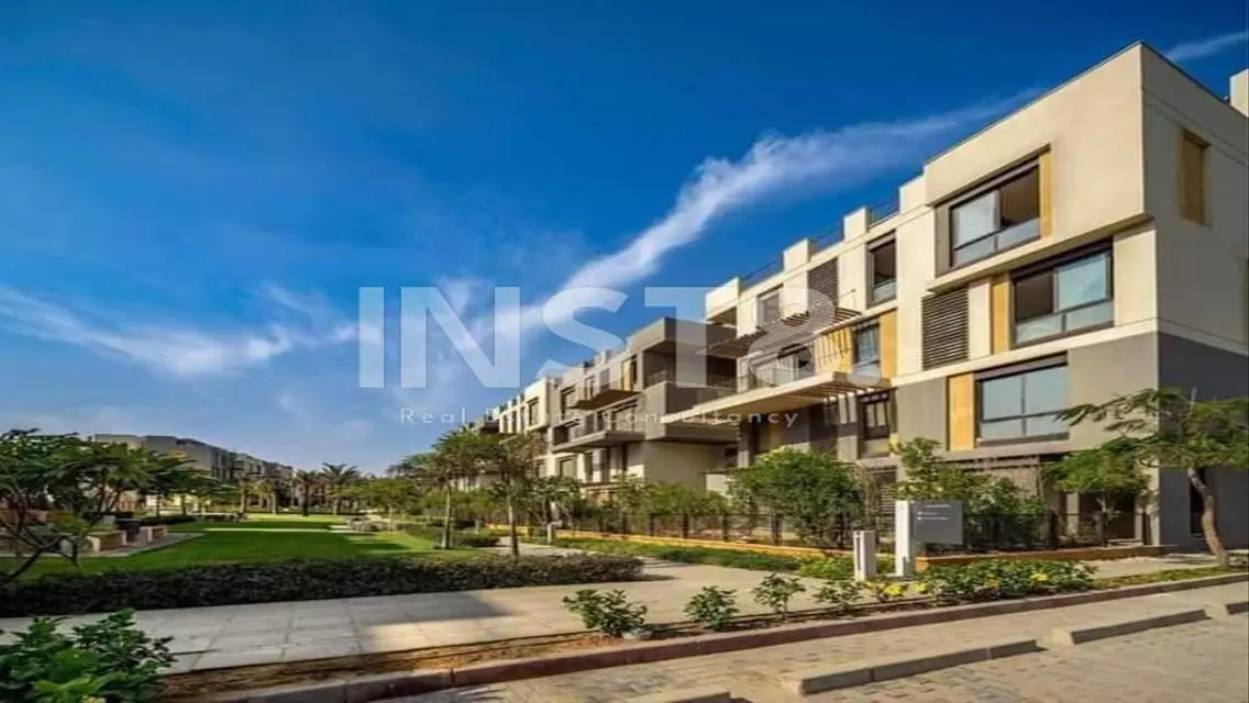 Luxury duplex for rent in Eastown open view
