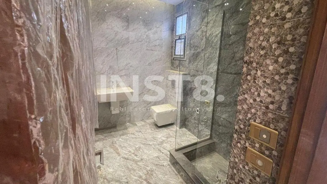 Luxury duplex for rent in Eastown open view