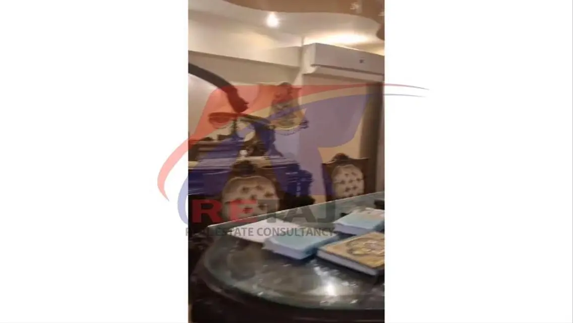 شقة للبيع فى حى السفارات مدينة نصر               .