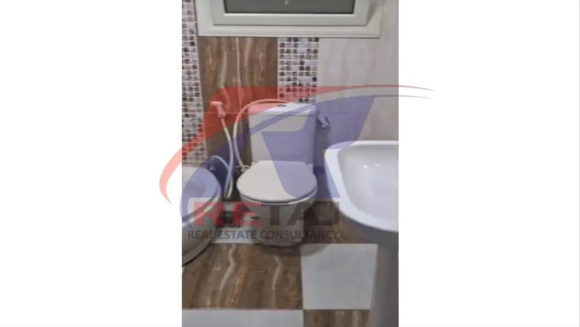 شقة للبيع فى حى السفارات مدينة نصر               .