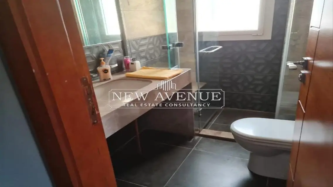 Luxury Villa with Private Garden in the Heart of the City