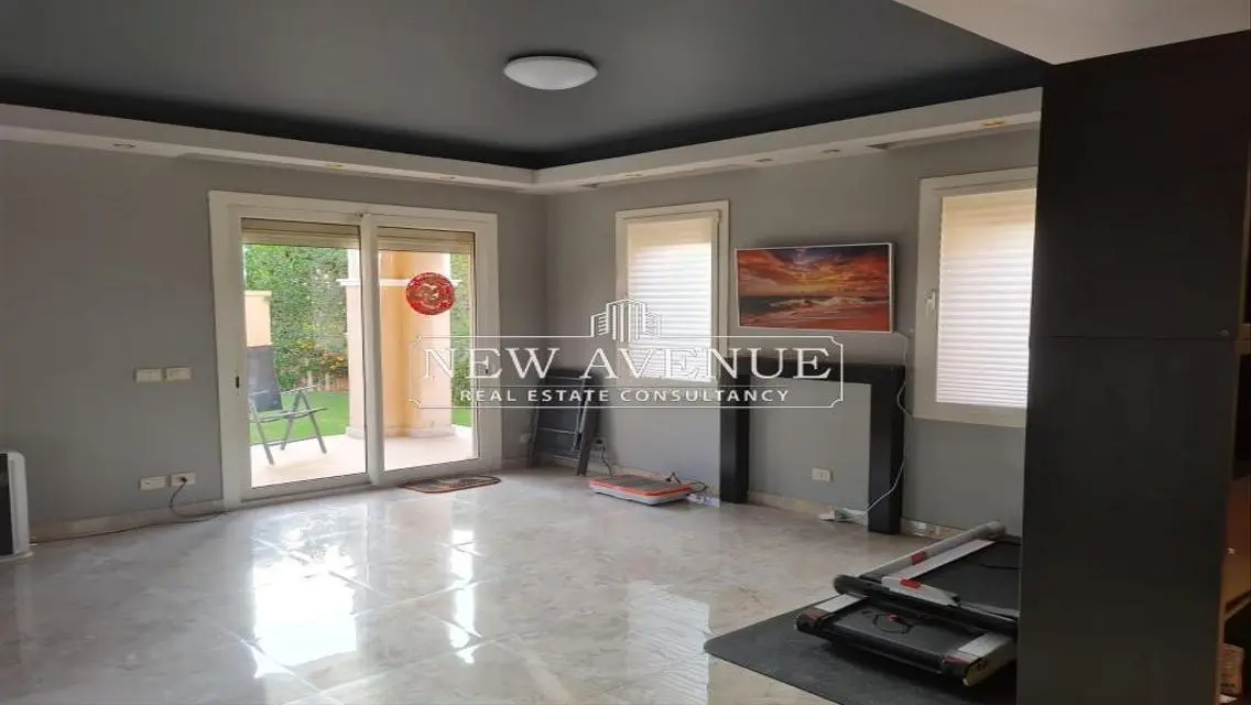 Luxury Villa with Private Garden in the Heart of the City