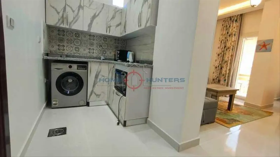 استوديو مفروش جديد للإيجار بالأنتركونتننتال