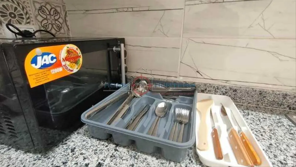 استوديو مفروش جديد للإيجار بالأنتركونتننتال