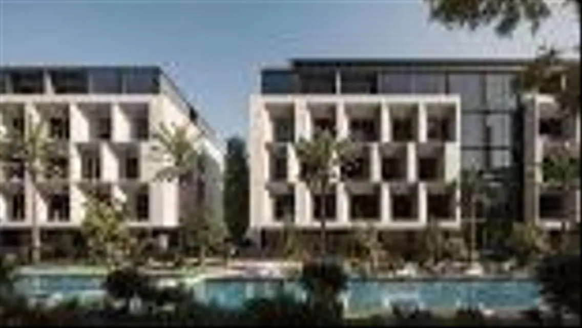 شقه فندقيه فاخره في التجمع امام الجامعه الامريكيه