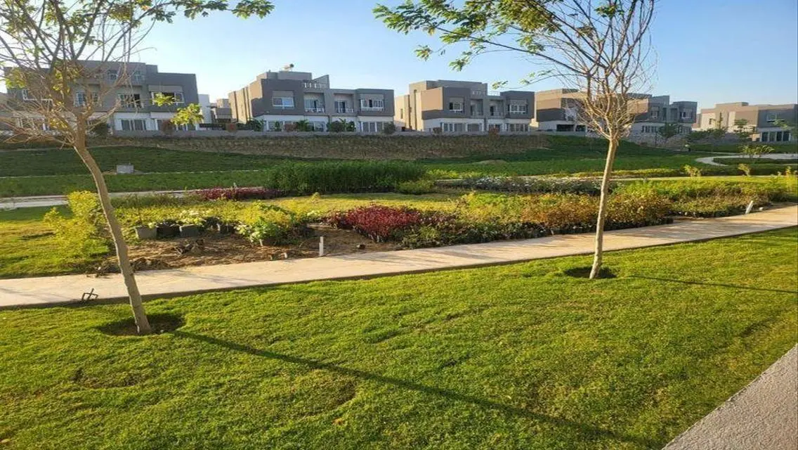 Luxury Villa golf view Ready to Move