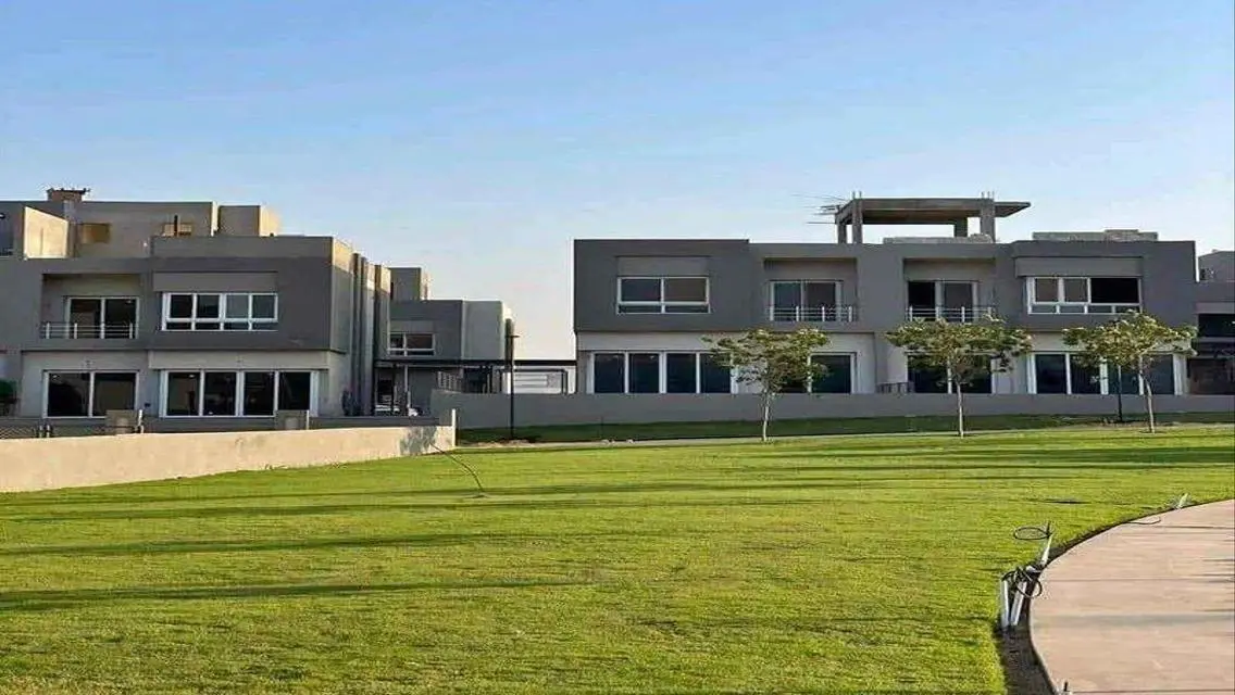 Luxury Villa golf view Ready to Move