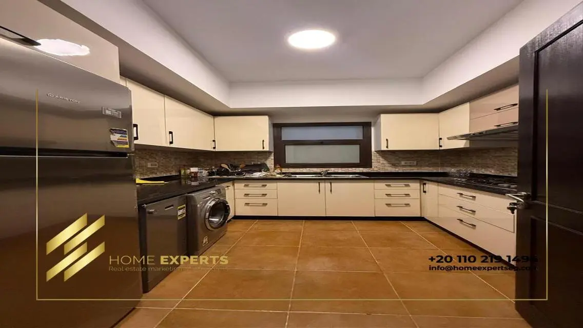 Luxurious furnished apartment with garden for rent