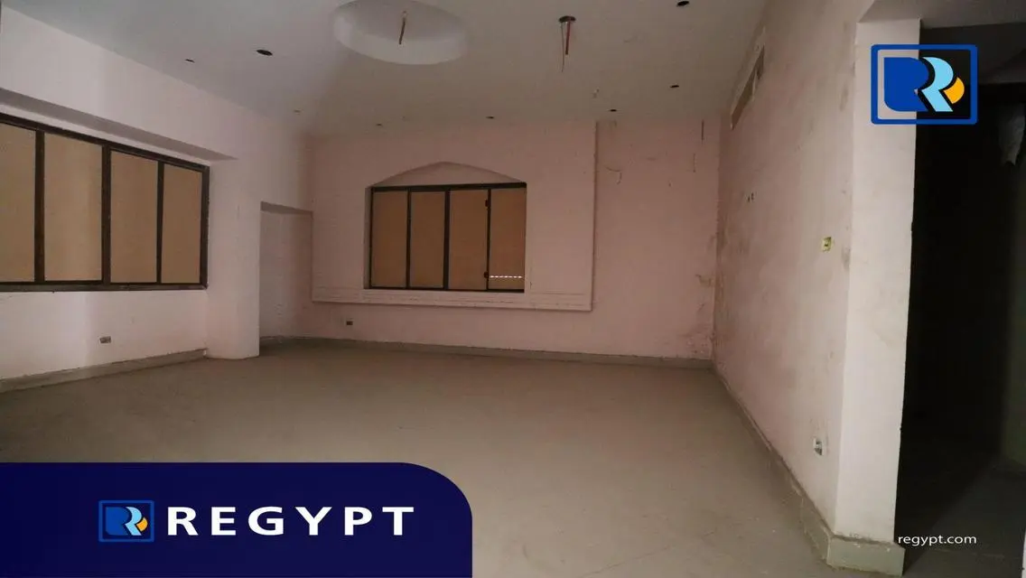 Villa For Sale In PRIM LOCATION IN  Maadi Sarayat