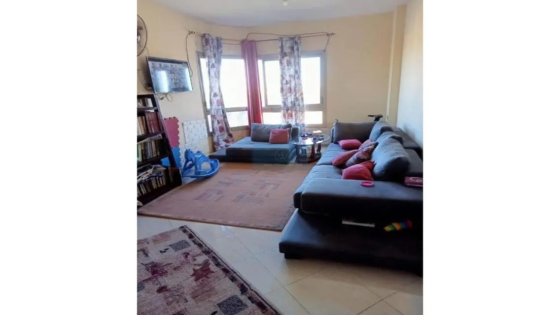 Apartment for Sale with 400 Square Meters