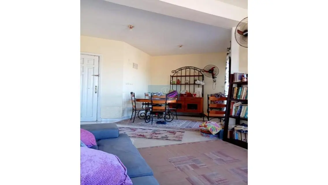 Apartment for Sale with 400 Square Meters