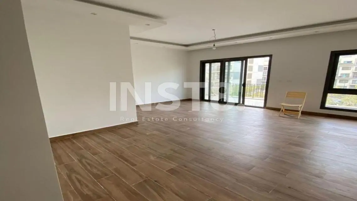Luxury apartment for rent in Eastown open view
