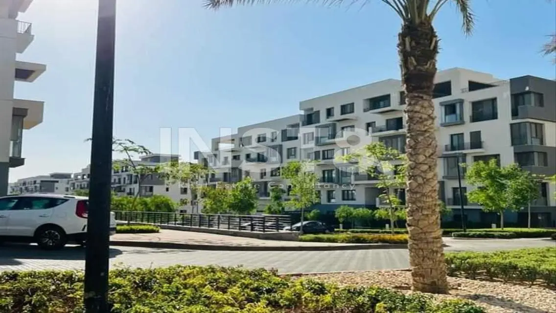 Luxury apartment for rent in Eastown open view