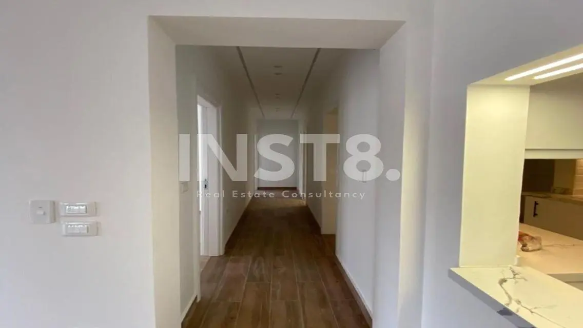 Luxury apartment for rent in Eastown open view