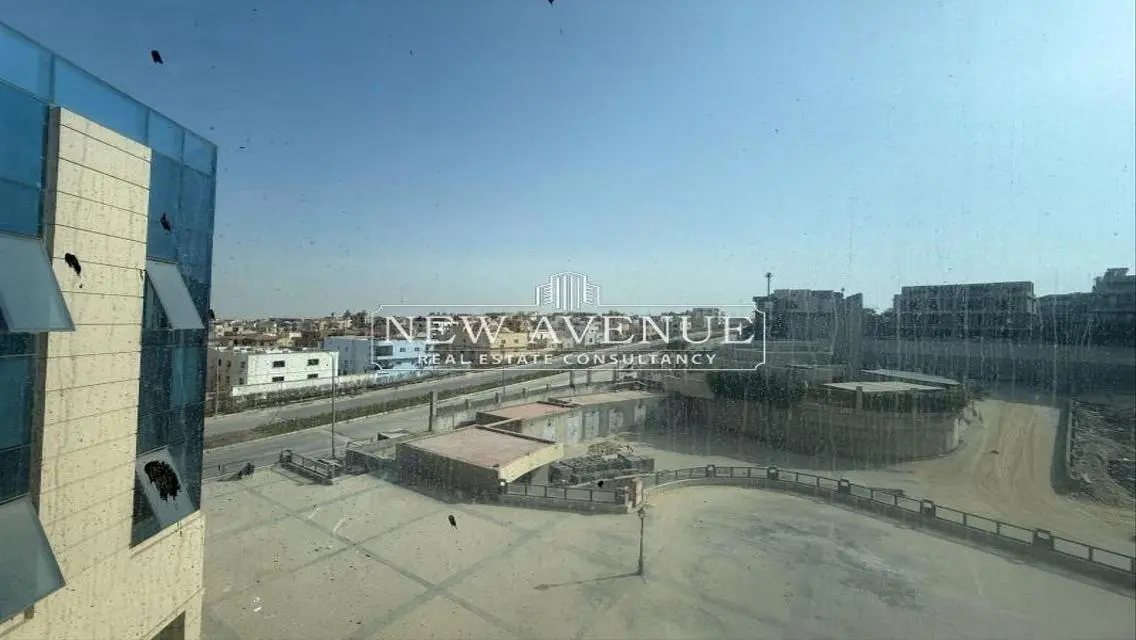 عيادة للايجارمتشطبة بالشيخ زايد بالقرب من مول مصر