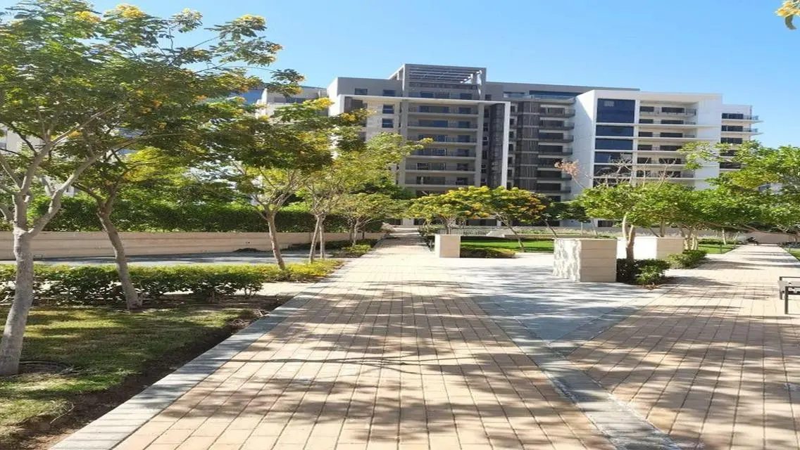 Resale 102m RTM- FF 9th floor in ZED ready to move