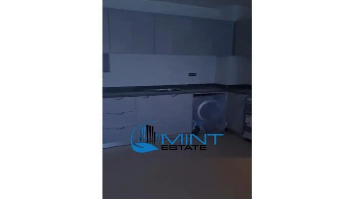 شاليه ارضي بحديقة للبيع في مراسي