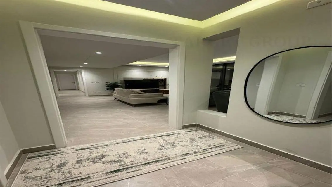 Apartment in Eastown, furnished, ultra modern, fir