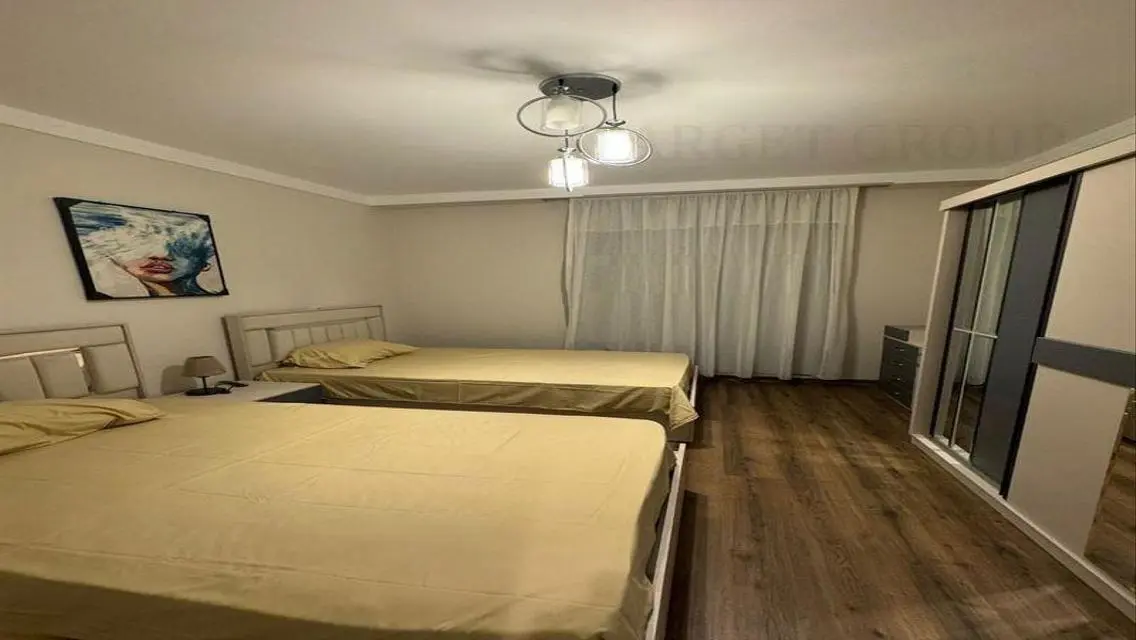 Apartment in Eastown, furnished, ultra modern, fir