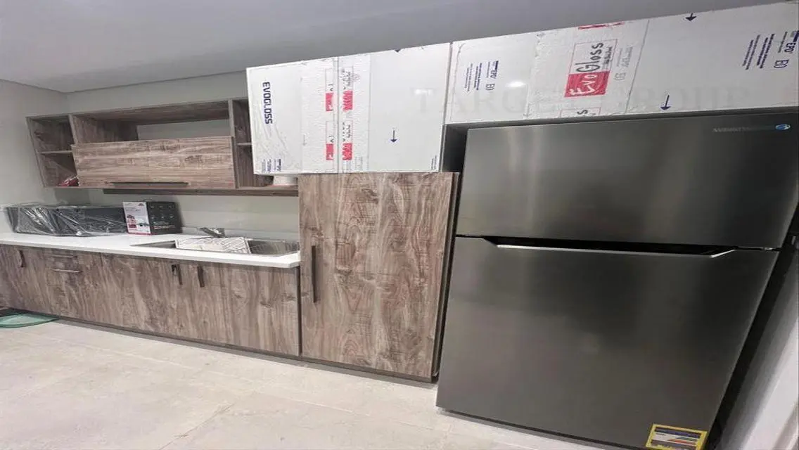 Apartment in Eastown, furnished, ultra modern, fir