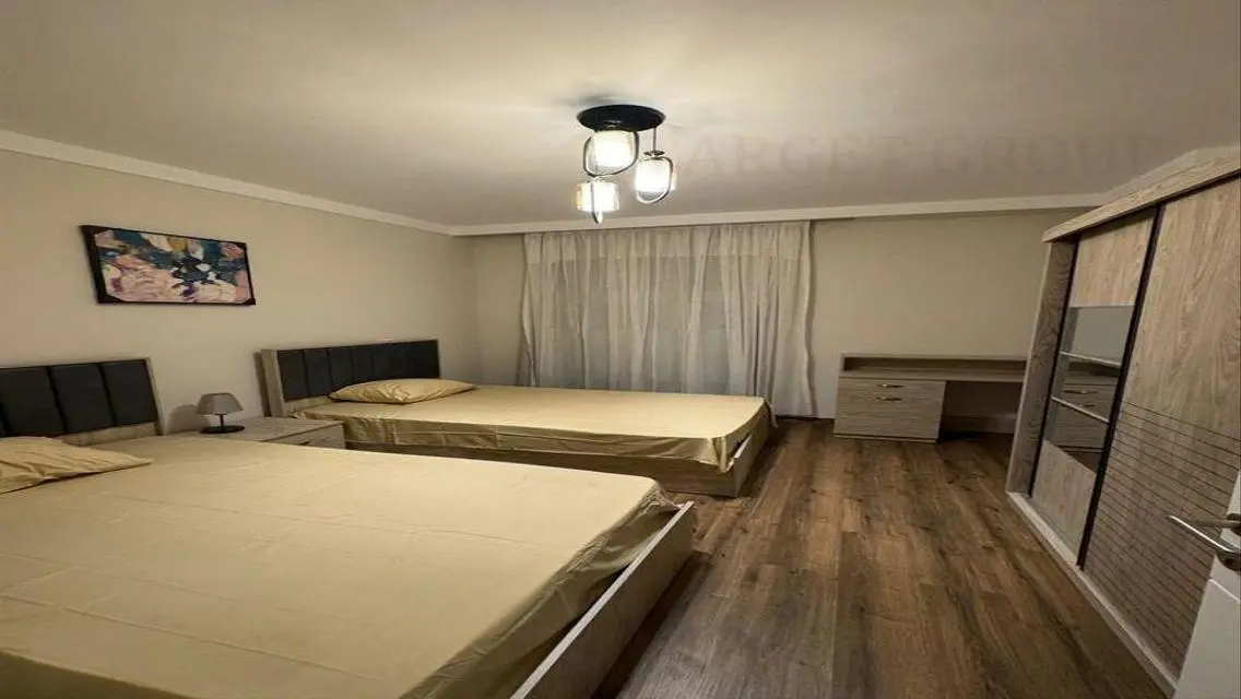 Apartment in Eastown, furnished, ultra modern, fir