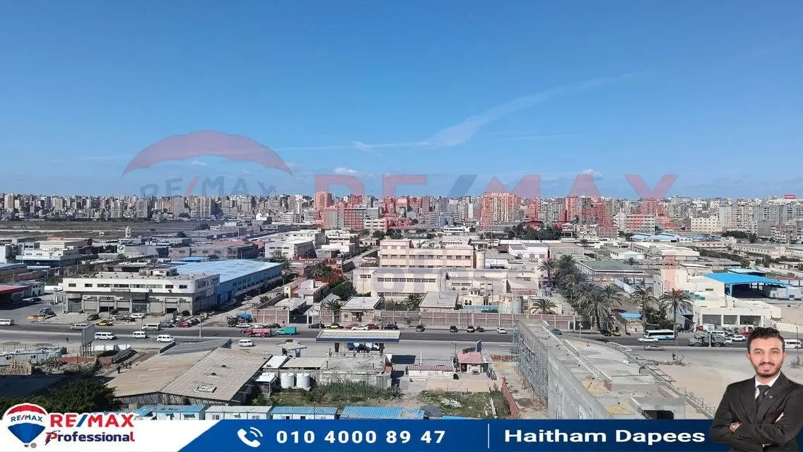 امتلك ارضي بحديقة في صوارى بفيو مفتوح علي بلازا