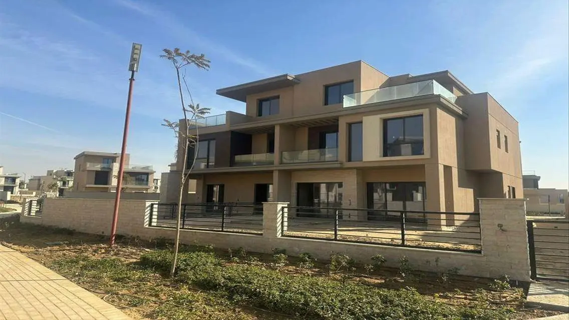 Stunning Villa Move in Instantly in ETATES