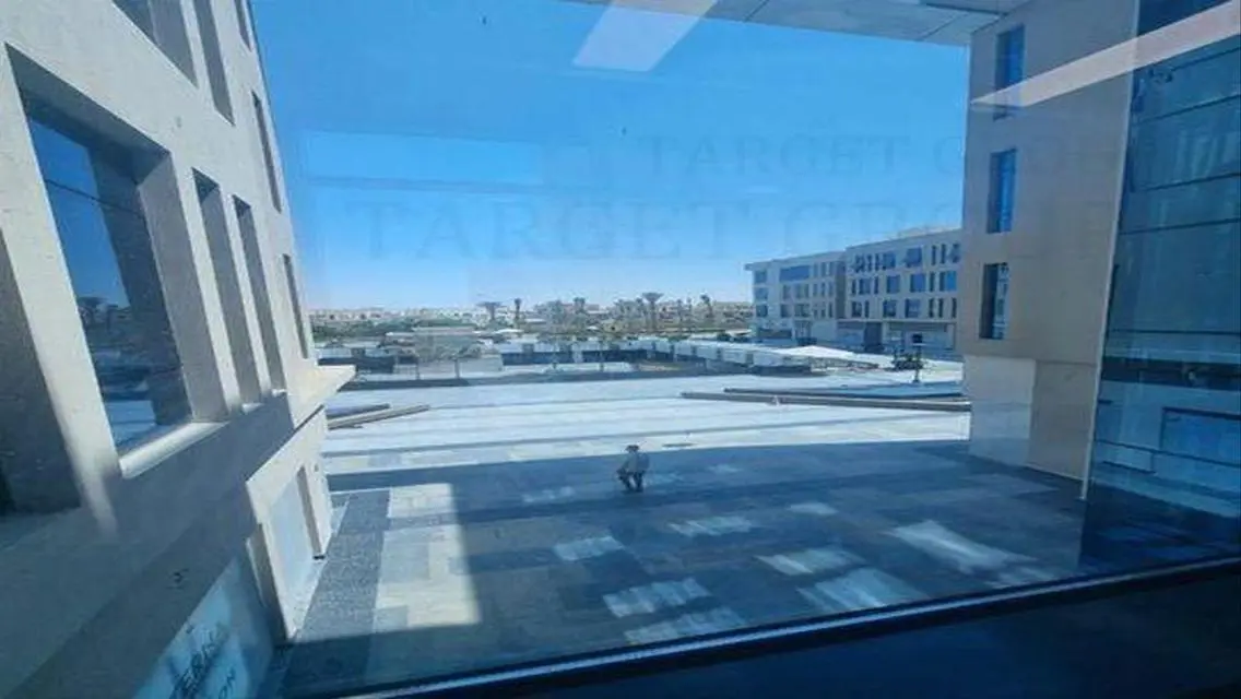 Aiad for rent half equipped