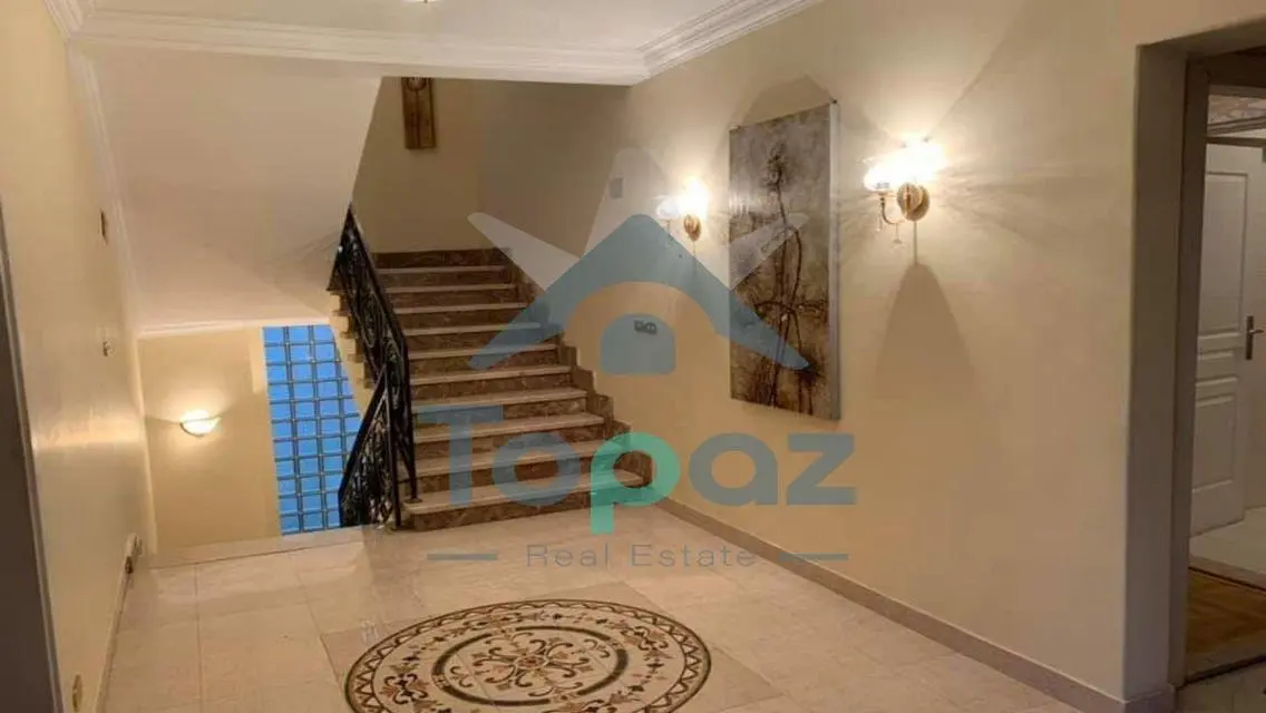 Villa With Swimming pool For Sale at Beverly hills