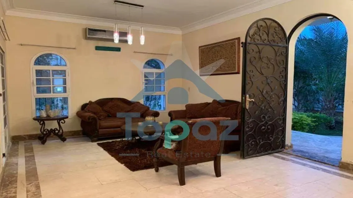 Villa With Swimming pool For Sale at Beverly hills