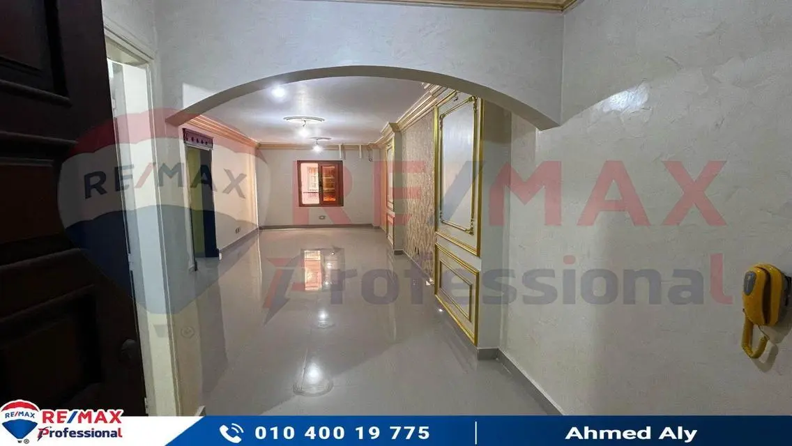 For rent apartment in Gleem Steps from Abu Qir St.
