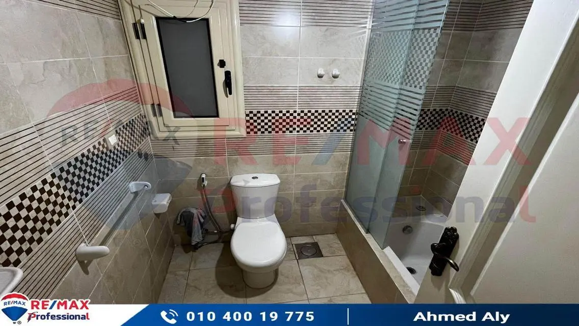 For rent apartment in Gleem Steps from Abu Qir St.
