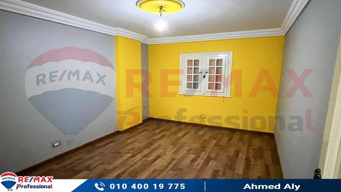 For rent apartment in Gleem Steps from Abu Qir St.