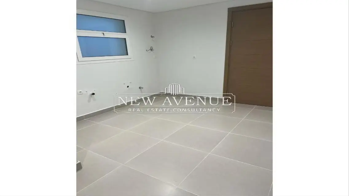 4 Bedrooms fully finished on Boulevard main view